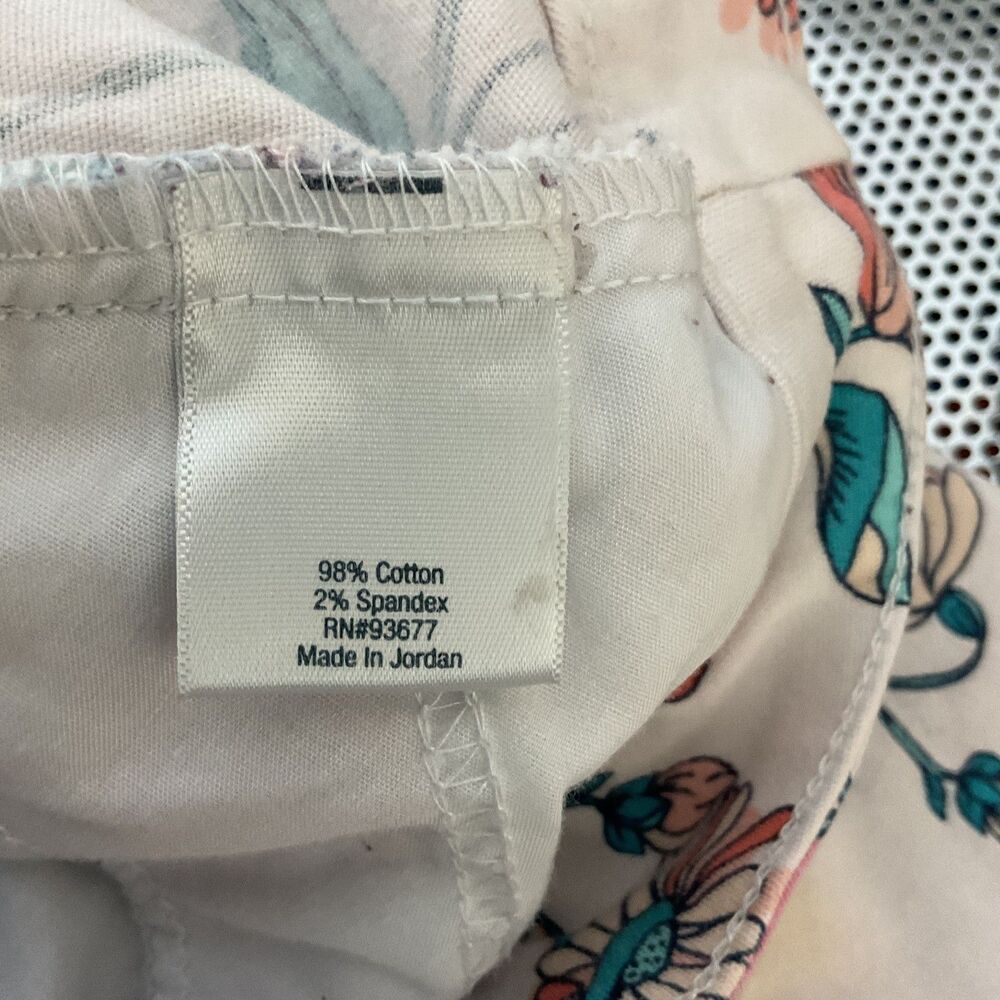 St Johns Bay Mid Rise Capri Pants Size 12 Womens Casual Stretch Cropped - Picture 10 of 11